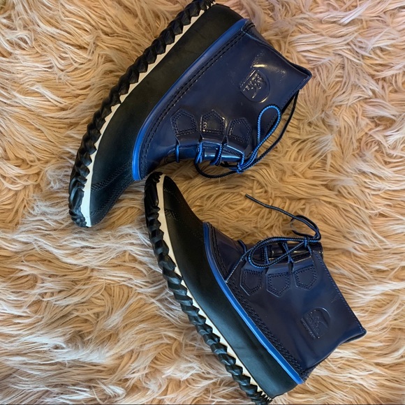 Sorel Shoes - Sorel Out N’ About Waterproof Duck Shoes size 8